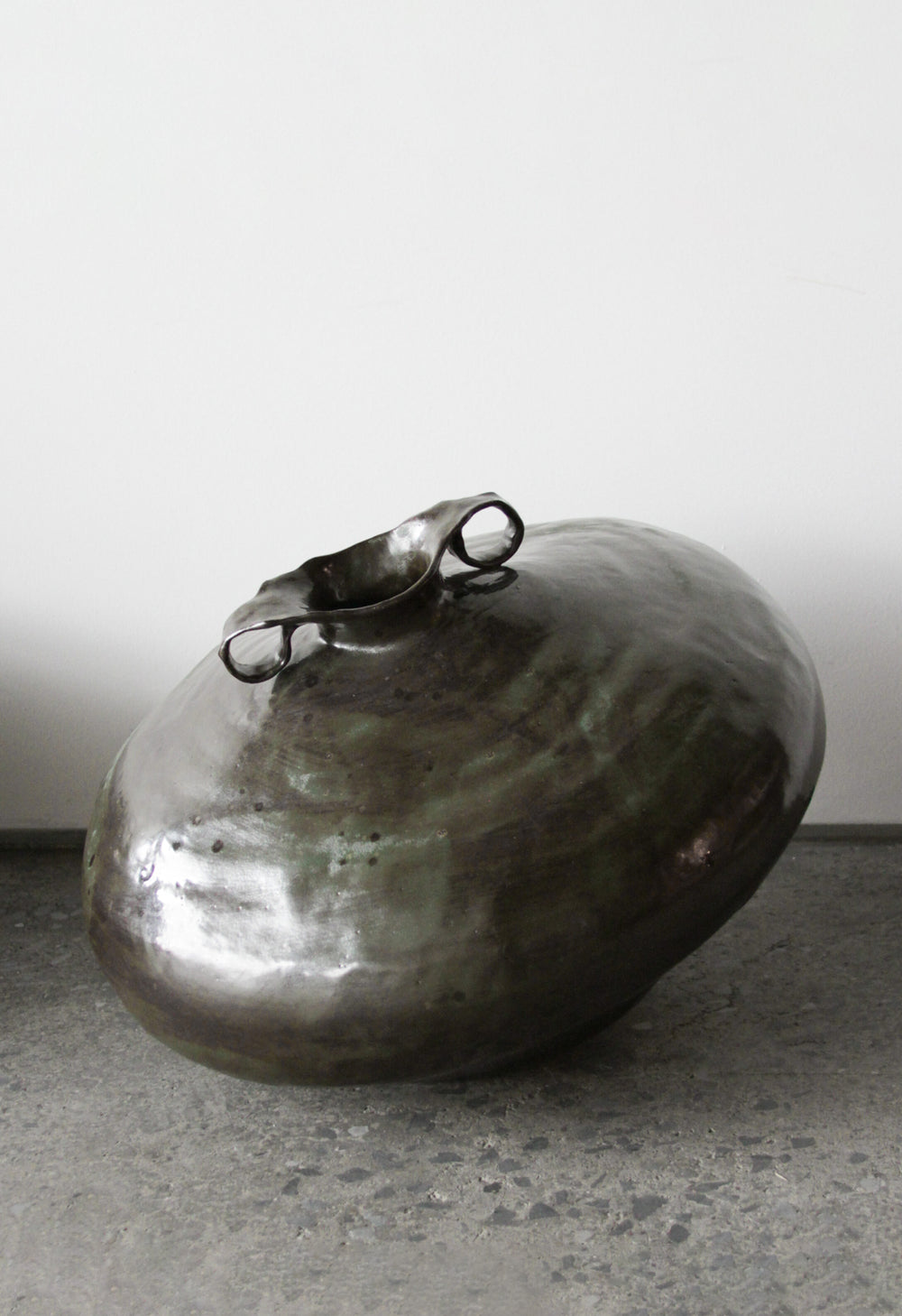 Julia Dankov Green Black Amphora
