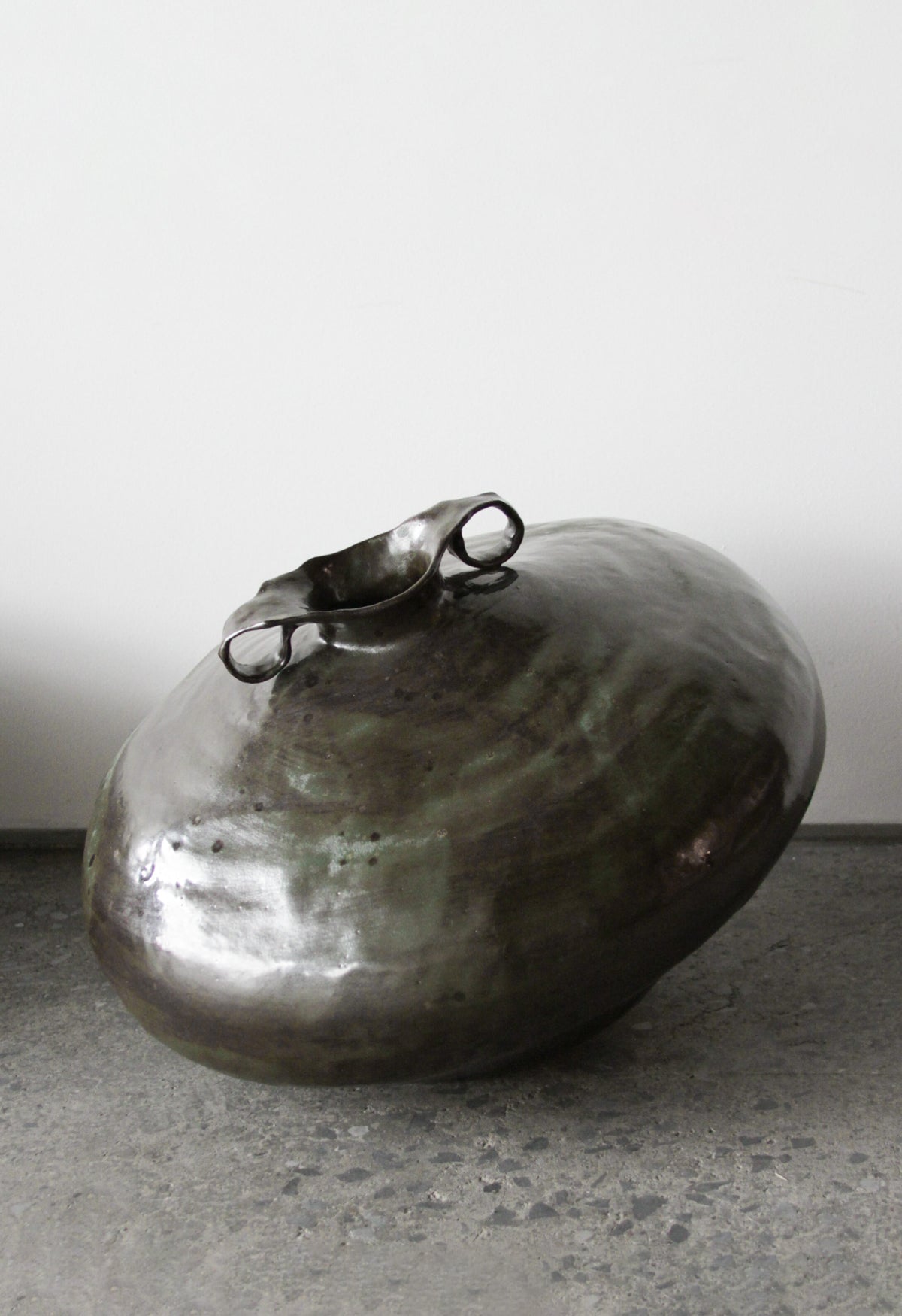 Julia Dankov Green Black Amphora