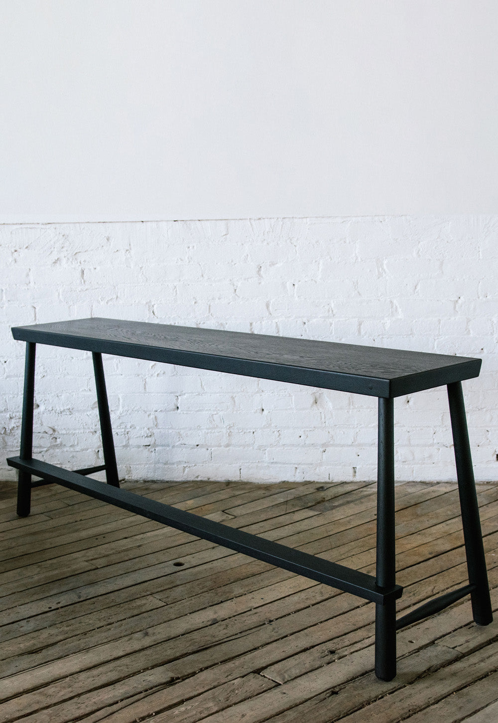 Raised Pinned Leg Bench