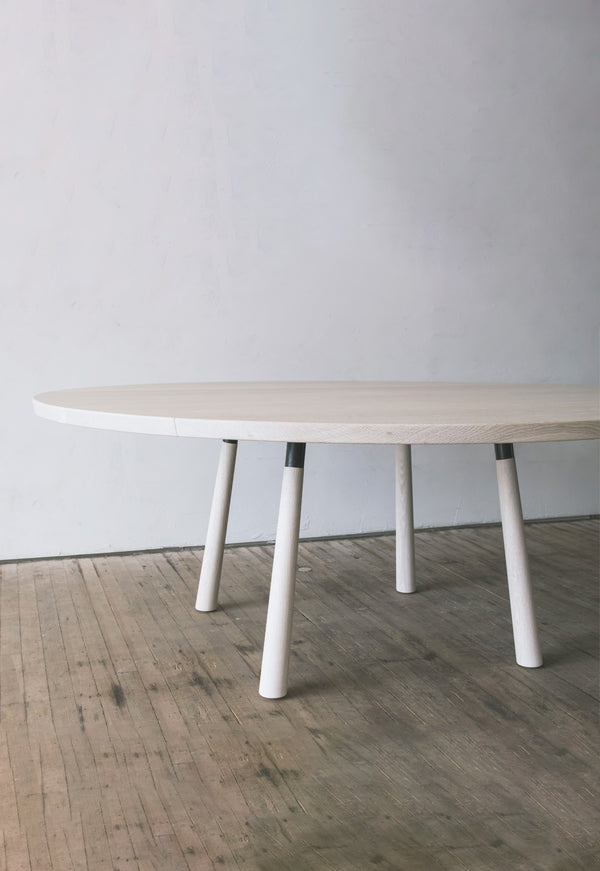 Round Splay Leg Table